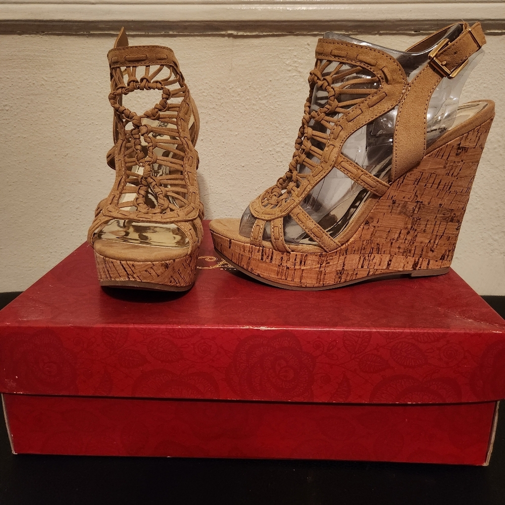 Carlos, by Carlos Santana, Wedge sandals